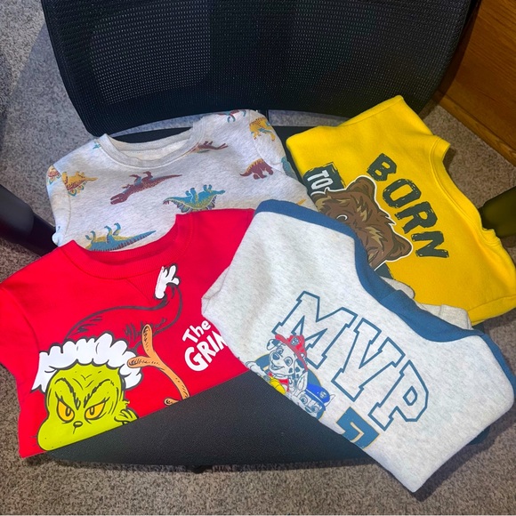 3T sweatshirt lot - Picture 1 of 6